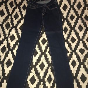 jeans but stretchy like jeggins